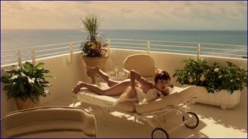 608981586_olga-kurylenko-magic-city-image-1-5.jpg
