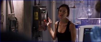 ivia-wilde-the-lazarus-effect-2015-1080p-image-1-5.jpg