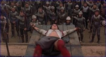31_patricia-velasquez-beowulf-1999-720p-image-1-15.jpg