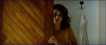 nelope-cruz-los-abrazos-rotos-2009-1080p-image-1-8.jpg