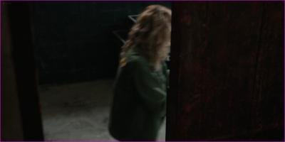 nd-elizabeth-posey-heels-2021-s1e5-1080p-image-1-6.jpg
