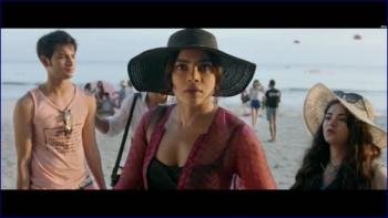 yanka-chopra-the-sky-is-pink-2019-1080p-image-1-10.jpg