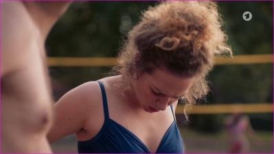 r-ballett-satire-in-serie-s01e05-2021-hd-1080p-ima.jpg
