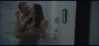 a-grochowska-hold-tight-2022-s1e2-1080p-image-1-10.jpg