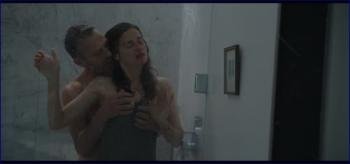 a-grochowska-hold-tight-2022-s1e2-1080p-image-1-12.jpg