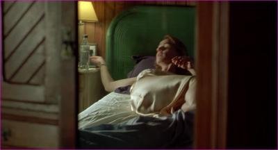 ine-bonnaire-queen-to-play-2009-hd-1080p-image-1-4.jpg