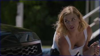 133_adrianne-palicki-s-w-a-t-under-siege-image-1-8.jpg