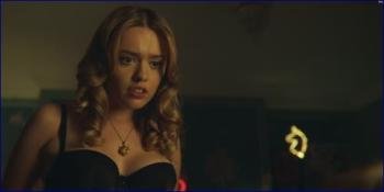 wood-sex-education-s01e01-08-2019-2160p-image-1-15.jpg