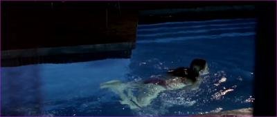 e-sobieski-the-glass-house-2001-hd-1080p-image-1-8.jpg