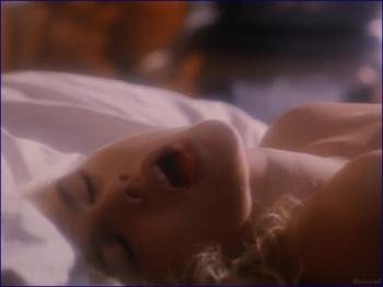 271_anna-nicole-smith-to-the-limit-1995-image-1-11.jpg