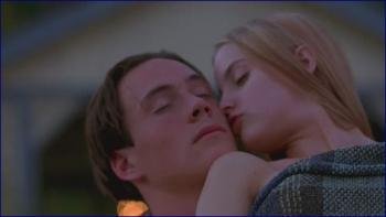 6_mena-suvari-american-pie-1999-unrated-image-1-15.jpg