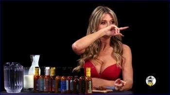 heidi-klum-hot-ones-s24e05-2024-hd-1080p-image-1-9.jpg
