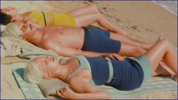 437_mena-suvari-the-garden-of-eden-2008-image-1-12.jpg