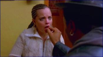 618690299_mena-suvari-stuck-2007-image-1.jpg
