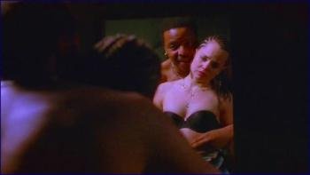 618690308_mena-suvari-stuck-2007-image-1-7.jpg