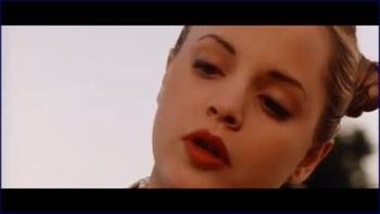 018_mena-suvari-snide-and-prejudice-1998-image-1-4.jpg