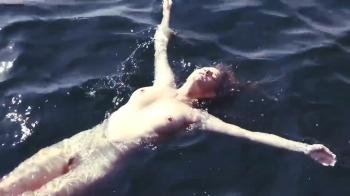 rg-15003-camille_rowe-deadliest_catch_hd720p_1-1-2.jpg