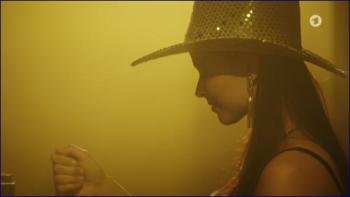 sondere-schwere-der-schuld-2014-hd-1080p-image-1-8.jpg