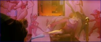 tro-the-two-sides-of-the-bed-los-2-lados-de-la-cam.jpg