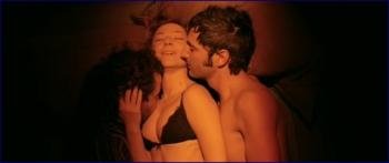 tro-the-two-sides-of-the-bed-los-2-lados-de-la-cam.jpg