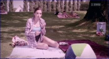 bloch-sitting-next-to-zoe-2013-hd-1080p-image-1-10.jpg