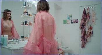 637996534_marie-mottet-perfect-body-image-1-7.jpg