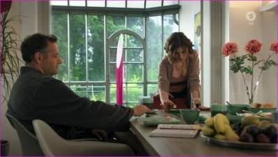 trin-heb-rentnercops-s04e05-2020-hd-720p-image-1-2.jpg