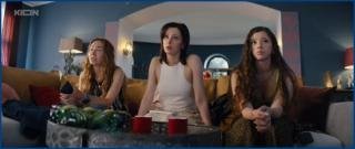 ksandrova-marusya-klimova-tri-sestry-s01e01-02-202.jpg