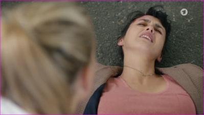 st-praxis-mit-meerblick-s01e10-2021-hd-1080p-image.jpg