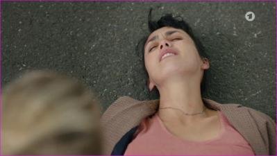 st-praxis-mit-meerblick-s01e10-2021-hd-1080p-image.jpg