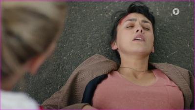 st-praxis-mit-meerblick-s01e10-2021-hd-1080p-image.jpg