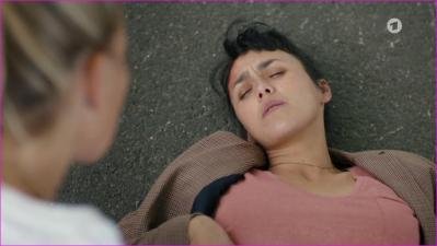 st-praxis-mit-meerblick-s01e10-2021-hd-1080p-image.jpg