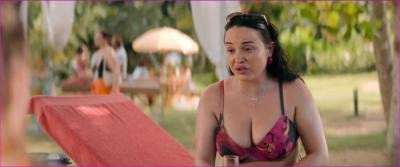 ara-eva-huault-etc-coca-chicas-2025-hd-1080p-image.jpg