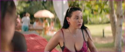 ara-eva-huault-etc-coca-chicas-2025-hd-1080p-image.jpg