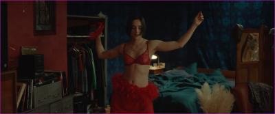 ier-jehnny-beth-differente-2025-hd-1080p-image-1-3.jpg