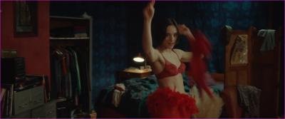 ier-jehnny-beth-differente-2025-hd-1080p-image-1-4.jpg