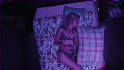 ditched-girl-halva-malmo-bestar-av-killar-som-dump.jpg