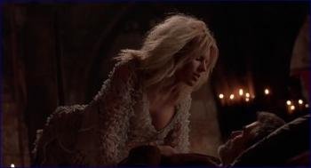 8053696_layla-roberts-beowulf-1999-720p-image-1-12.jpg