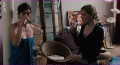 -his-hands-entre-ses-mains-2005-hd-1080p-image-1-9.jpg