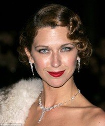 35zqtcbj7jh7.jpg 35zqtcbj7jh7.jpg