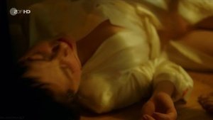 ME1BUEH1_t.jpg ME1BUEH1_t.jpg