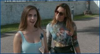 -aubrey-plaza-debby-ryan-molly-shannon-ayden-mayer.jpg
