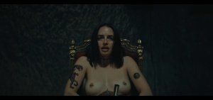 Q068IvSt_t.jpg Q068IvSt_t.jpg