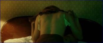 655678604_kristen-stewart-road-threesome-image-1-6.jpg