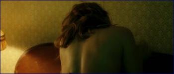 655678606_kristen-stewart-road-threesome-image-1-8.jpg