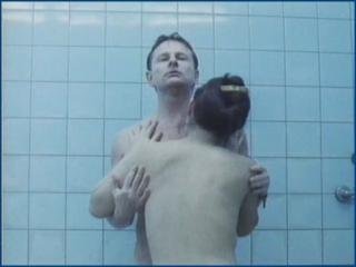 enhauer-eine-rolle-duschen-1987-hd-720p-image-1-10.jpg