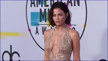 850_jenna-dewan-tatum-fashion-amas-2017-image-1-10.jpg 850_jenna-dewan-tatum-fashion-amas-2017-image-1-10.jpg