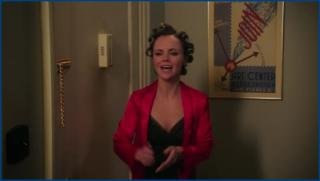 _christina-ricci-pan-am-s01e10-2011-2012-image-1-8.jpg
