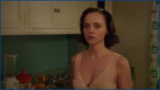 _christina-ricci-pan-am-s01e11-2011-2012-image-1-8.jpg