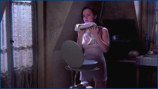 2_christina-ricci-the-man-who-cried-2000-image-1-5.jpg